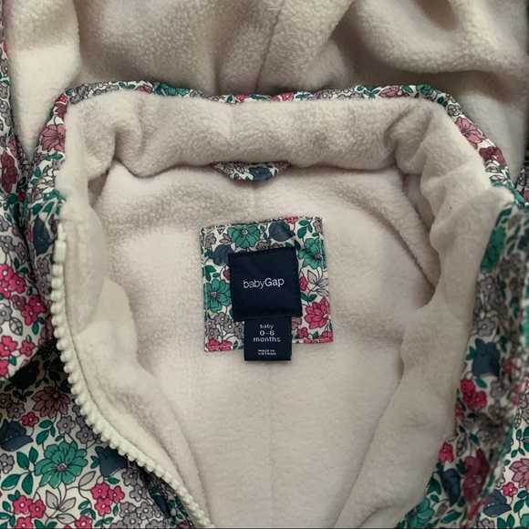 Baby Gap floral ColdControl down snowsuit 0-6month - Picture 2 of 7